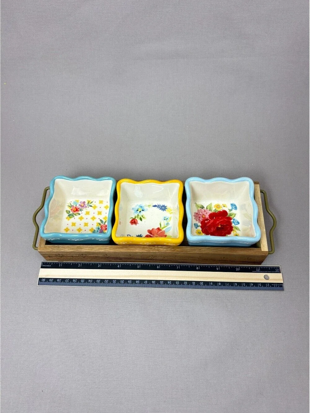 The Pioneer Woman 3 Ceramic Condiment Dip Bowls with Wood Caddy Serving Set 4Pc
